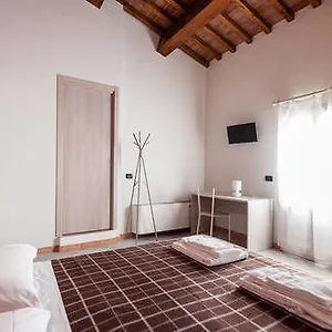 https://bb-bianchi-64.it-tuscanyhotel.com